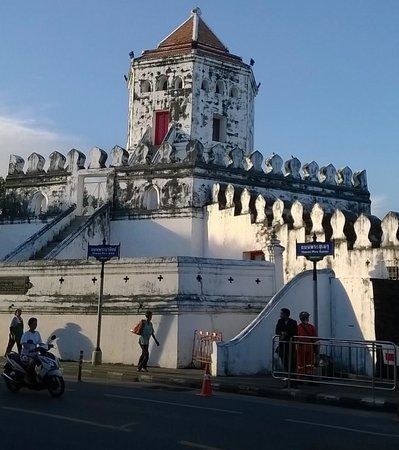 Forte Phra Sumen